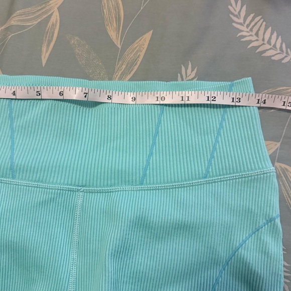 Offline by Aerie Women's Mint Green Bike Shorts - Picture 7 of 8